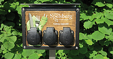 mit SCHUKO<sup>®</sup>-Steckdosen